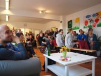 Die Theatergruppe Weggehext stellte ihre Arbeit in Videos vor.