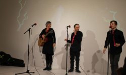 Videopremiere von "Backe Frieden" im Künstlerhaus Faktor - Auftritt der Band