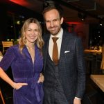 Linda Hesse und Thimon von Berlepsch lächeln in die Kamera