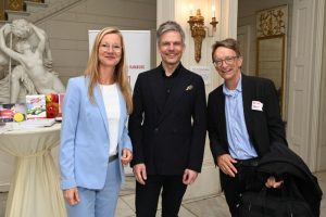 Vorständin Natja Berg, Vorstand Kai Gosslar, Dr. Dirk Bange (Leiter Amt für Familie der Behörde für Schule, Familie und Berufsbildung)