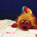 Löwe Lozzi und Chamäleon Atik aus der Kita Zauberwiese in Wilstorf hatten ihren ersten öffentlichen Auftritt